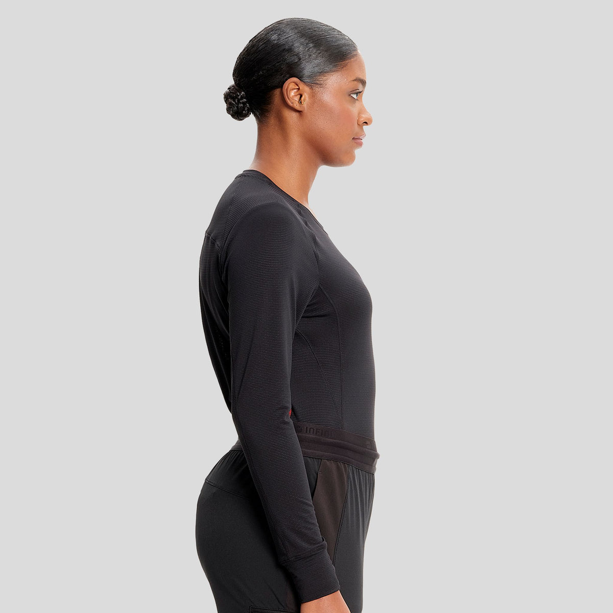 IN_INFINITY_GNR8_PERFORMANCEUNDERSCRUB_640_BLACK_RIGHT2